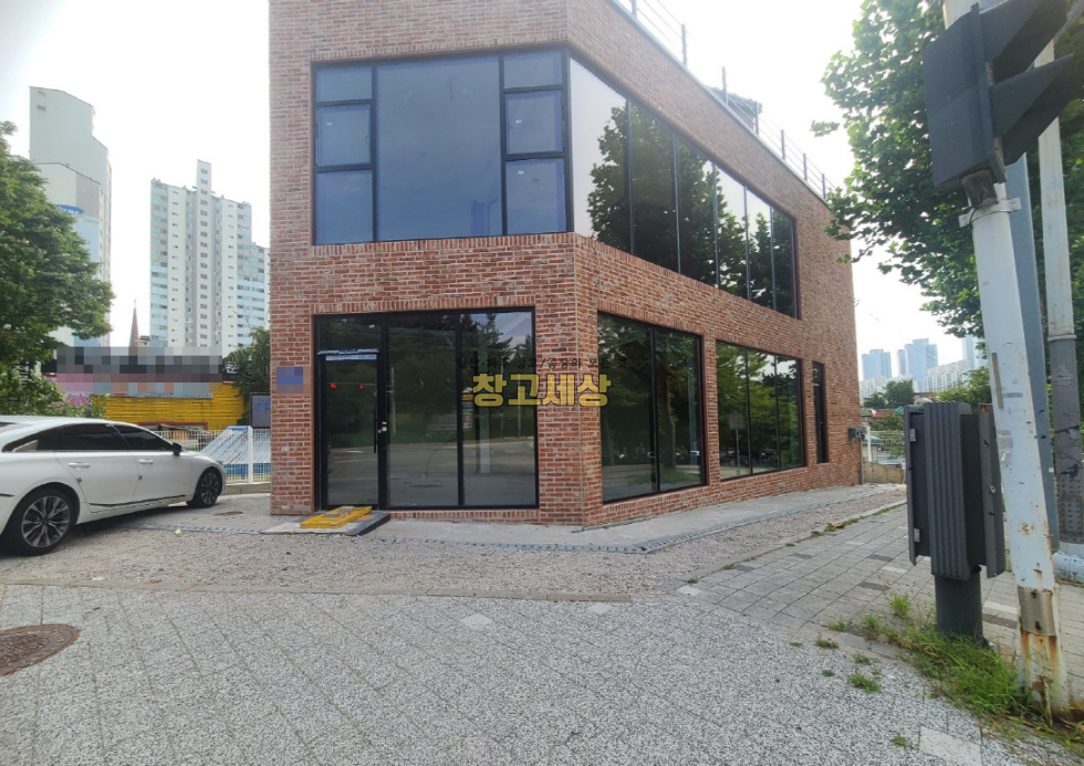 경기 고양일산서구 일산동 총 40평 (133.12㎡)(1층20평+2층 20평)2종근생/신축/4차선 대로변/광고효과/권리금 X 월세 매물번호 11099 사진 4