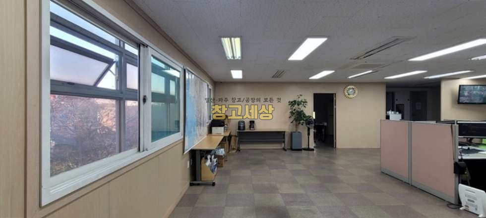 경기 고양일산서구 덕이동 115평(378㎡) / 창고시설 / 복층구조 / 내부화장실 / 내부사무실/ 5톤OK / 대중교통OK / 공실 월세 매물번호 11097 사진 11