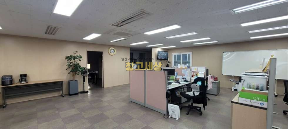 경기 고양일산서구 덕이동 115평(378㎡) / 창고시설 / 복층구조 / 내부화장실 / 내부사무실/ 5톤OK / 대중교통OK / 공실 월세 매물번호 11097 사진 12