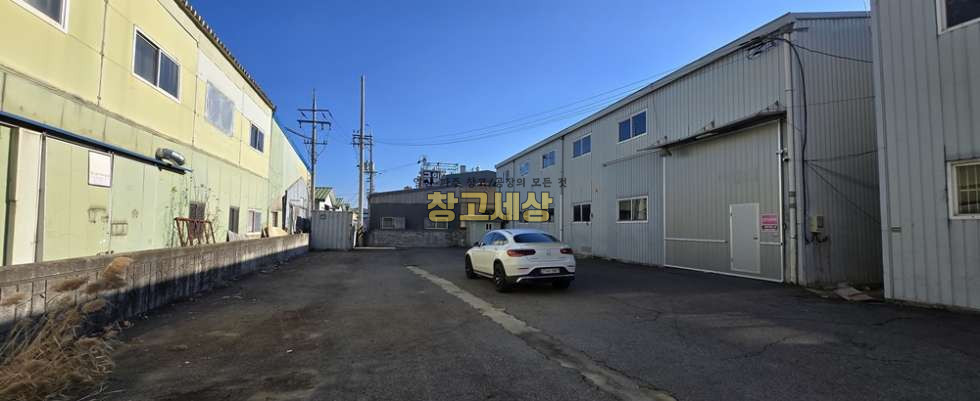 경기 고양일산동구 장항동 200평(666㎡) / 창고시설 / 복층사무실/화물리프트/단독마당 / 5톤OK / 자유로3분 월세 매물번호 11483 사진 4