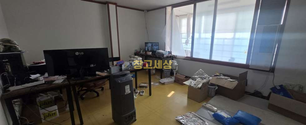 경기 고양일산서구 가좌동 100평(330㎡) / 1종근생 /단독마당/ 복층창고/ 증축건물/츄레라/자유로2분 월세 매물번호 11782 사진 12