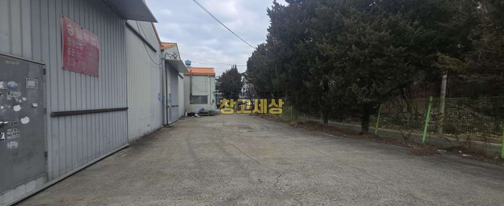 경기 파주시 야당동 120평(400㎡) / 창고시설 /넓은마당/ 외부화장실/ 대형차량OK 월세 매물번호 11794 사진 4