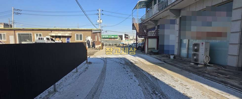 경기 고양일산서구 덕이동 135평(447㎡) / 자동차관련시설 /단독마당/ 외부화장실 / 전기74kw/ 메인도로인근 월세 매물번호 11803 사진 11