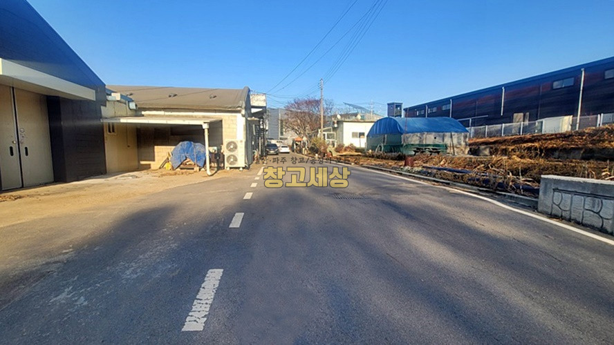경기 파주시 신촌동 50평(165㎡) / 창고 /메인도로접/ 내부화장실/ 대형차량OK 월세 매물번호 11814 사진 4