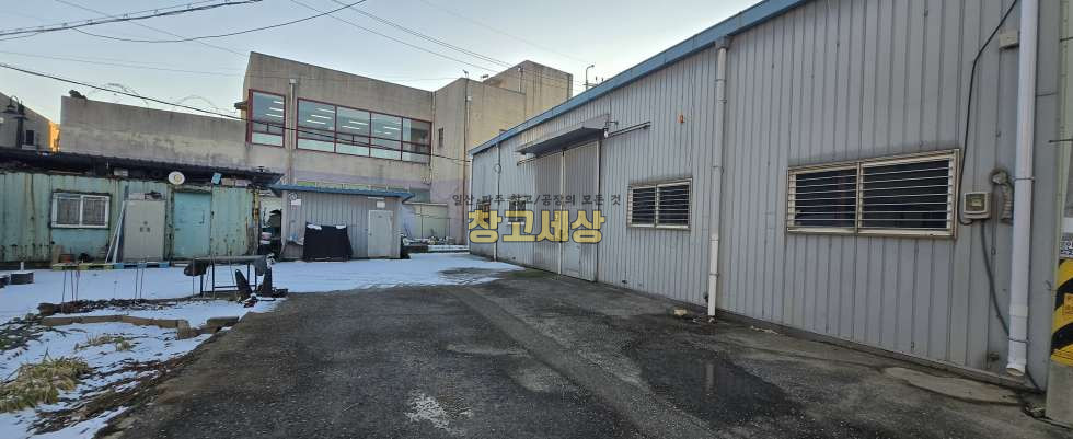 경기 고양일산서구 덕이동 30평(99㎡) / 창고 / 복층구조 / 부분임대/ 내부사무실 / 2.5톤OK / 대중교통OK 월세 매물번호 11827 사진 2