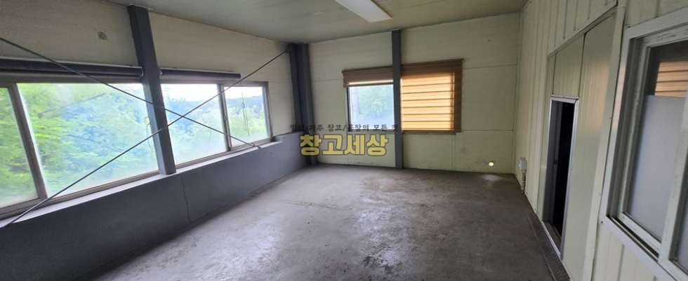 경기 파주시 오도동 653평(2160㎡) / 대형창고 /단일동/ 전면마당/ 도로접/ 공장변경가능/외부화장실/ 츄레라OK 월세 매물번호 11881 사진 3