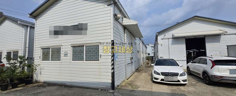 경기 고양일산서구 덕이동 56평(186㎡) / 창고시설 /저렴임대/ 외부화장실/ 대형차량OK 월세 매물번호 11884 사진 2
