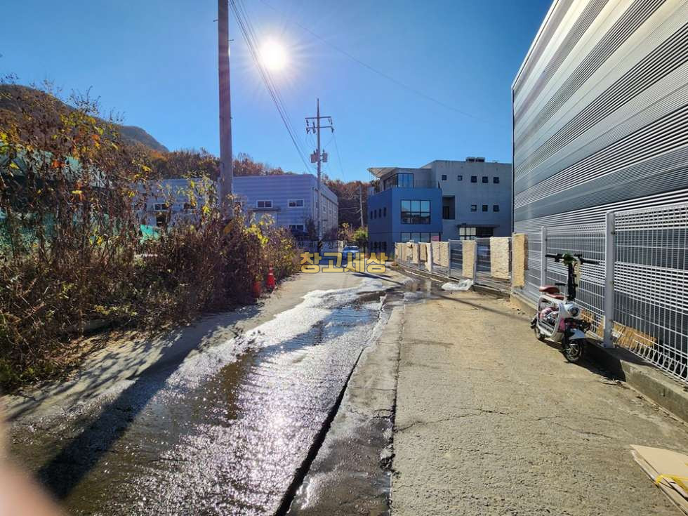 경기 파주시 산남동 산남동 창고매매 90평/ 2종제조 /단독마당/ 복층사무실/가설천막/내부화장실/ 츄레라OK 매매 매물번호 11903 사진 9