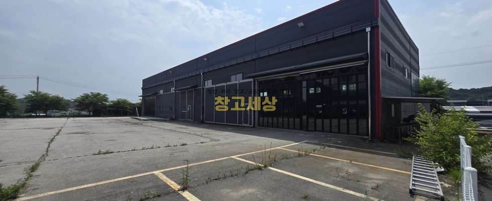 경기 파주시 탄현면 문지리 부지 1258평 /넓은단독마당/ 동간연결/ 가설천막/사무동별도/하수직관연결/전기130키로/츄레라OK 매매 매물번호 11906 사진 2