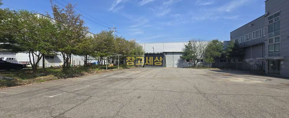 경기 파주시 탄현면 성동리 부지1101평(3641㎡) / 공장 /넓은단독마당/ 내부사무실/내부기숙사/호이스트/고압전기400KW/ 츄레라OK/자유로 매매 매물번호 11851 사진 3