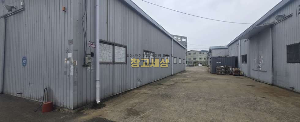 경기 고양일산서구 덕이동 117평(390㎡) / 2종근생 /대형공동마당/ 외부화장실/도로접/ 하수직관연결/츄레라OK 월세 매물번호 11854 사진 6