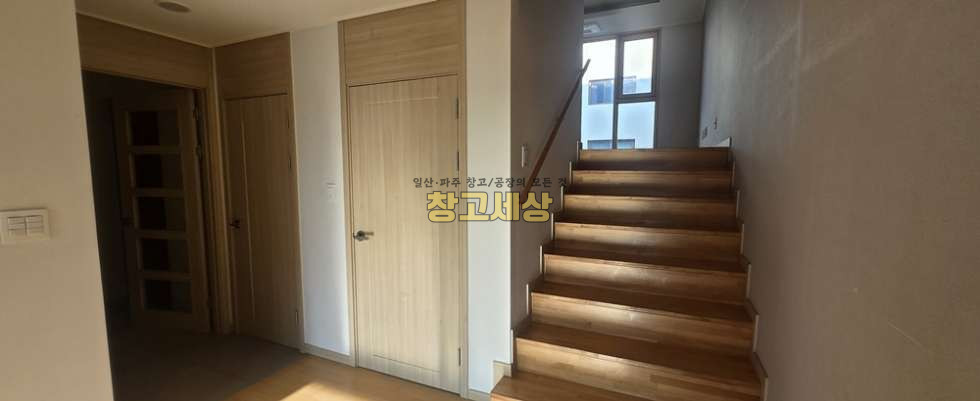 경기 파주시 문발동 564 1동 전용47평(156㎡)/타운하우스/복층구조/근린공원/대중교통/바로입주 월세 매물번호 11950 사진 6
